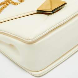 Pre Owned Valentino Off White Leather One Stud Chain Shoulder Bag