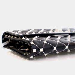 Pre Owned Valentino Lambskin Free Rockstud Spike Wallet On Chain