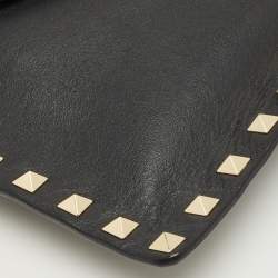 Pre Owned Valentino Black Leather Rockstud Envelope Wristlet Clutch