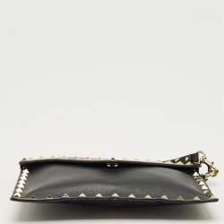 Pre Owned Valentino Black Leather Rockstud Envelope Wristlet Clutch
