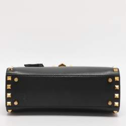 Pre Owned Valentino Black Leather Rockstud Top Handle Bag