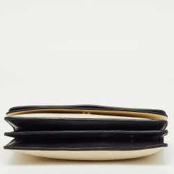 Pre Owned Valentino Cream/Black Leather Rockstud Chain Link Flap Clutch