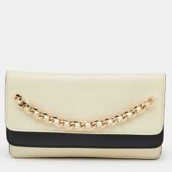 Pre Owned Valentino Cream/Black Leather Rockstud Chain Link Flap Clutch
