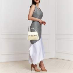 مملوكة مسبقًا حقيبة بيد علوية فالنتينو جلد أبيض/كريمي ورافيا منسوجة ڤي سيلينغ