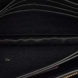 Pre Owned Valentino Black Leather Rockstud Chain Clutch