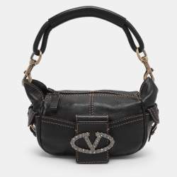 مملوكة مسبقًا Valentino Escape V Logo Black Leather Shoulder Bag