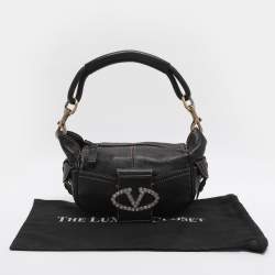 مملوكة مسبقًا Valentino Escape V Logo Black Leather Shoulder Bag