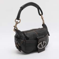 مملوكة مسبقًا Valentino Escape V Logo Black Leather Shoulder Bag