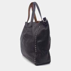 مملوكة مسبقًا حقيبة يد فالنتينو روكستد الجلد السوداء/البنية قابلة للقلب وكتف