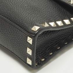 مملوكة مسبقًا Valentino Rockstud Small Black Leather Crossbody Bag