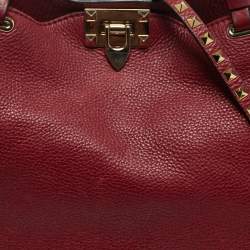 مملوكة مسبقًا Valentino Rockstud Trapeze Medium Red Leather Tote