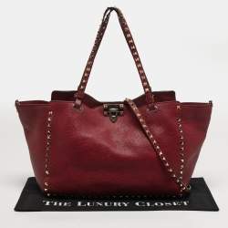 مملوكة مسبقًا Valentino Rockstud Trapeze Medium Red Leather Tote