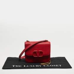 مملوكة مسبقًا Valentino VSling Red Leather Shoulder Bag
