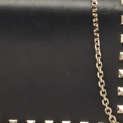 مملوكة مسبقًا حقيبة كلتش فالنتينو روكستد جلد أسود سلسلة