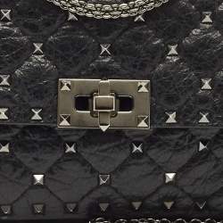 مملوكة مسبقًا حقيبة كتف فالنتينو سلسلة سبايك روكستد صغير جلد لامعة مبطنة خضراء