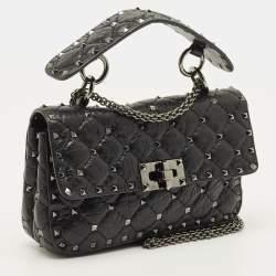 مملوكة مسبقًا حقيبة كتف فالنتينو سلسلة سبايك روكستد صغير جلد لامعة مبطنة خضراء