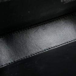 مملوكة مسبقًا حقيبة كتف فالنتينو روكستد فضية جلد لامع