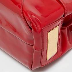مملوكة مسبقًا حقيبة يد فالنتينو بيتي بو جلد لامع أحمرمتوسطة