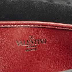 مملوكة مسبقًا حقيبة فالنتينو يد علوية جلد مبطن مسامير سوداء