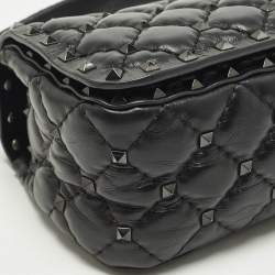 مملوكة مسبقًا حقيبة فالنتينو يد علوية جلد مبطن مسامير سوداء