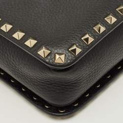 مملوكة مسبقًا حقيبة فالنتينو كروس بودي جلد أسود مع مسامير الزينة