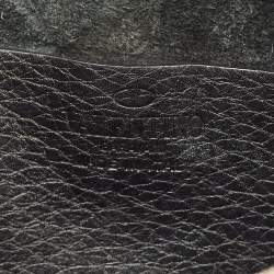 مملوكة مسبقًا حقيبة فالنتينو كروس بودي جلد أسود مع مسامير الزينة