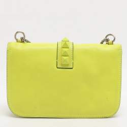 مملوكة مسبقًا Valentino Neon Yellow/Cream Leather Medium Rockstud Glam Lock Flap Bag