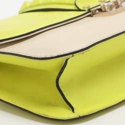مملوكة مسبقًا Valentino Neon Yellow/Cream Leather Medium Rockstud Glam Lock Flap Bag