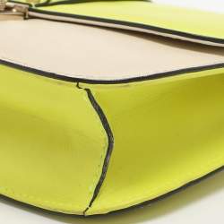 مملوكة مسبقًا Valentino Neon Yellow/Cream Leather Medium Rockstud Glam Lock Flap Bag