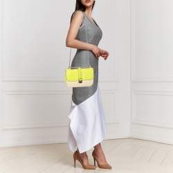 مملوكة مسبقًا Valentino Neon Yellow/Cream Leather Medium Rockstud Glam Lock Flap Bag