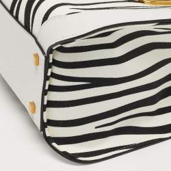 مملوكة مسبقًا حقيبة فالنتينو جلد وقماش مطبوع بحمار وحشي أبيض/أسود شعار في في صغيرة