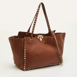 مملوكة مسبقًا حقيبة يد فالنتينو جلد بني متوسط روكستد ترابيز