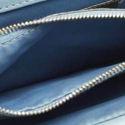 مملوكة مسبقًا حقيبة كلتش فالنتينو روكستد جلد أسود سلسلة