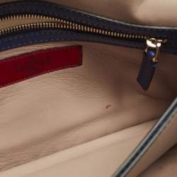 مملوكة مسبقًا Valentino Rockstud Flap Dark Blue Leather Wristlet Clutch