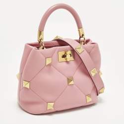 مملوكة مسبقًا Valentino Roman Stud Small Pink Quilted Leather Top Handle Bag