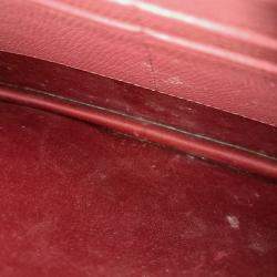 مملوكة مسبقًا Valentino Red Leather V-ring clutch