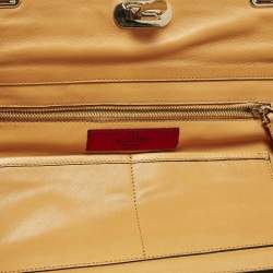 مملوكة مسبقًا Valentino Rockstud Trapeze Medium Mustard Leather Tote