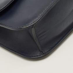 Pre Owned حقيبة فالنتينو جلد أزرق بحري قلاب مرصع روكستد قفل غلام متوسطة