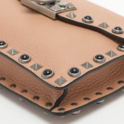 Pre Owned Valentino Rolling Rockstud Peach Leather Guitar Strap Crossbody Bags