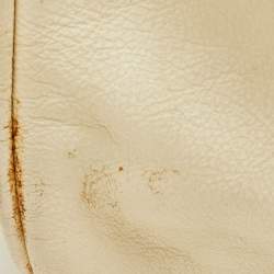 Pre Owned حقيبة فالنتينو كاتش جلد كريم ساتشل في لوجو