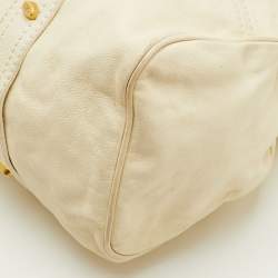 Pre Owned حقيبة فالنتينو كاتش جلد كريم ساتشل في لوجو