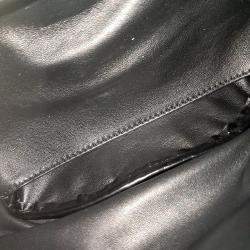 مملوكة مسبقًا Valentino Black Leather hip sack