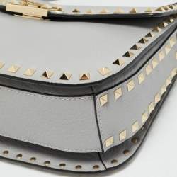 مملوكة مسبقًا Valentino Rockstud Flap Medium Grey Leather Shoulder Bag