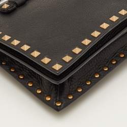 Pre Owned Valentino Rockstud Flap Black Leather Wristlet Clutch
