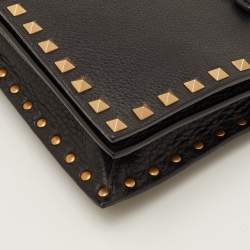 Pre Owned Valentino Rockstud Flap Black Leather Wristlet Clutch