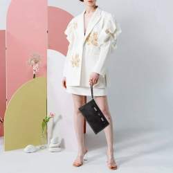 Pre Owned Valentino Rockstud Flap Black Leather Wristlet Clutch