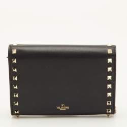 Pre Owned Valentino Rockstud Black Leather Envelope Flap Chain Clutch