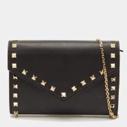 Pre Owned Valentino Rockstud Black Leather Envelope Flap Chain Clutch