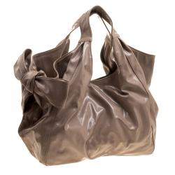 Pre Owned Valentino Beige Patent Leather Bow Hobo