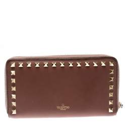 Valentino Nude Pink Leather Rockstud Zip Around Wallet